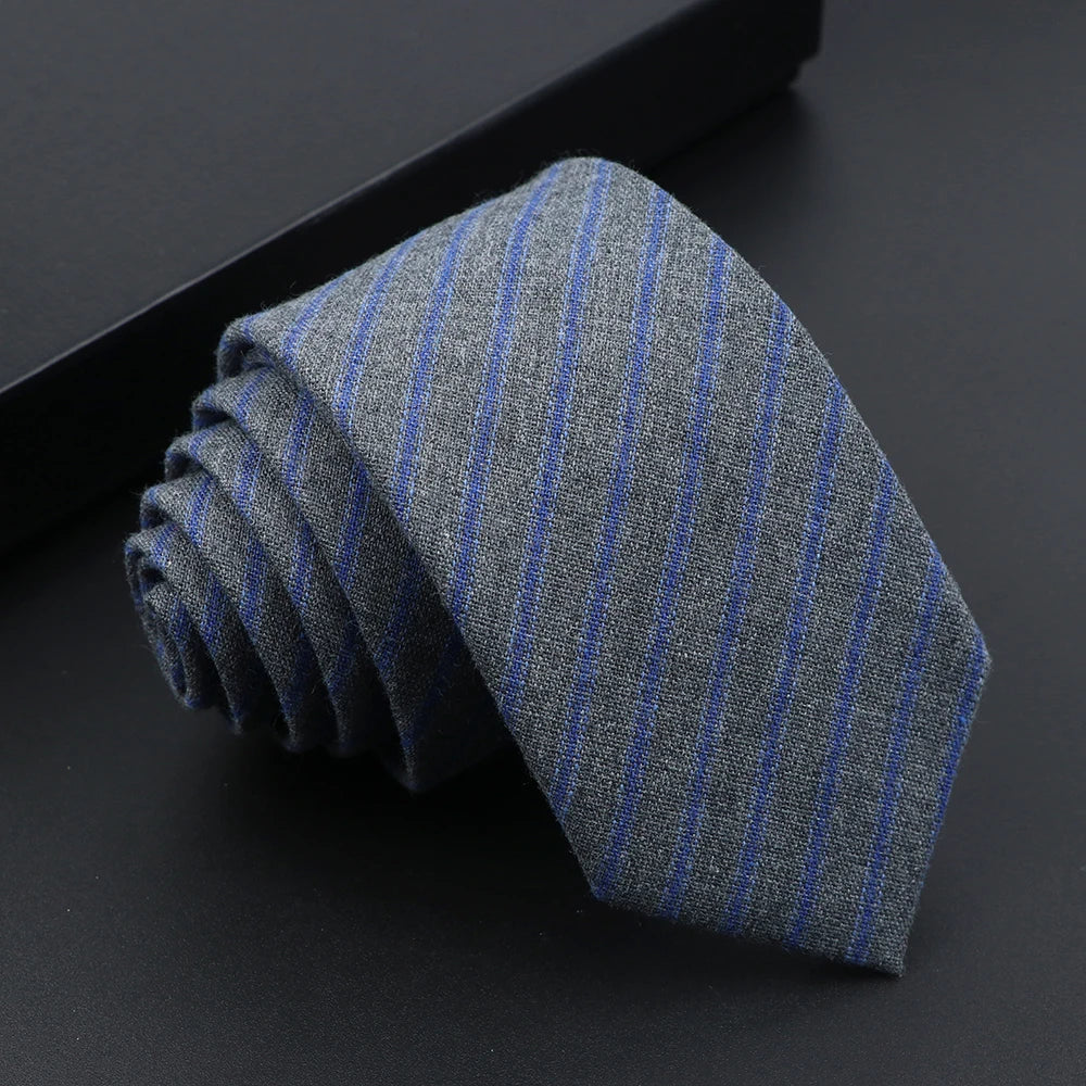 Herren Schmale Baumwollkrawatte – Handgefertigte 100% Baumwolle Krawatte | Uni & Gestreift für Business, Anzug & Formelle Anlässe Kaufschwan® Marineblau mit feinen Linien