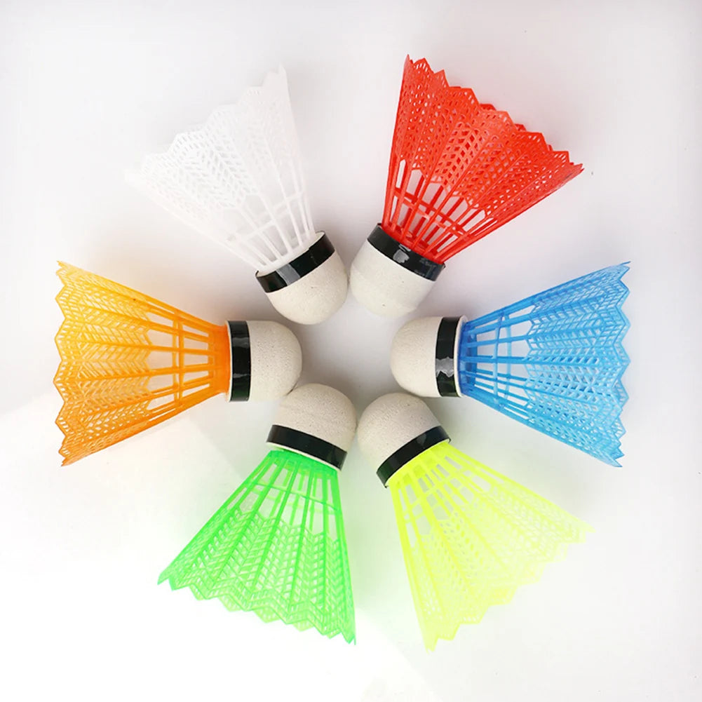 12 Stück Plastik Federbälle – Leichte Trainings Federbälle für Kinder & Anfänger | Langlebige Badminton Shuttles für Indoor & Outdoor Kaufschwan®
