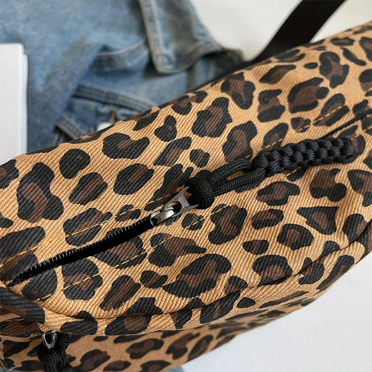 Damen Vintage Gürteltasche – Verstellbare Brusttasche | Retro Crossbody Hüfttasche für Reisen & Alltag Kaufschwan®