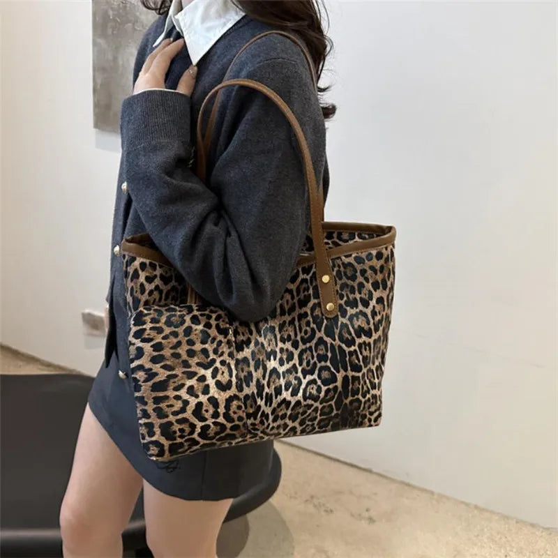 Leopardenmuster Tote Bag mit Beutel – Stylische Kunstleder Schultertasche | Große Kapazität Shopping Bag für Damen Alltag Kaufschwan®
