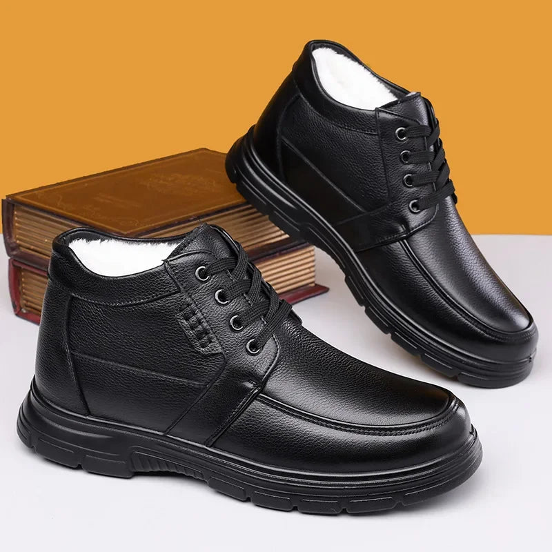 Herren Winterstiefel aus Echtem Leder – Gefütterte Slip-On Schuhe mit Fleecefutter | Warme Business- & Freizeitstiefel mit Weicher Sohle Kaufschwan®
