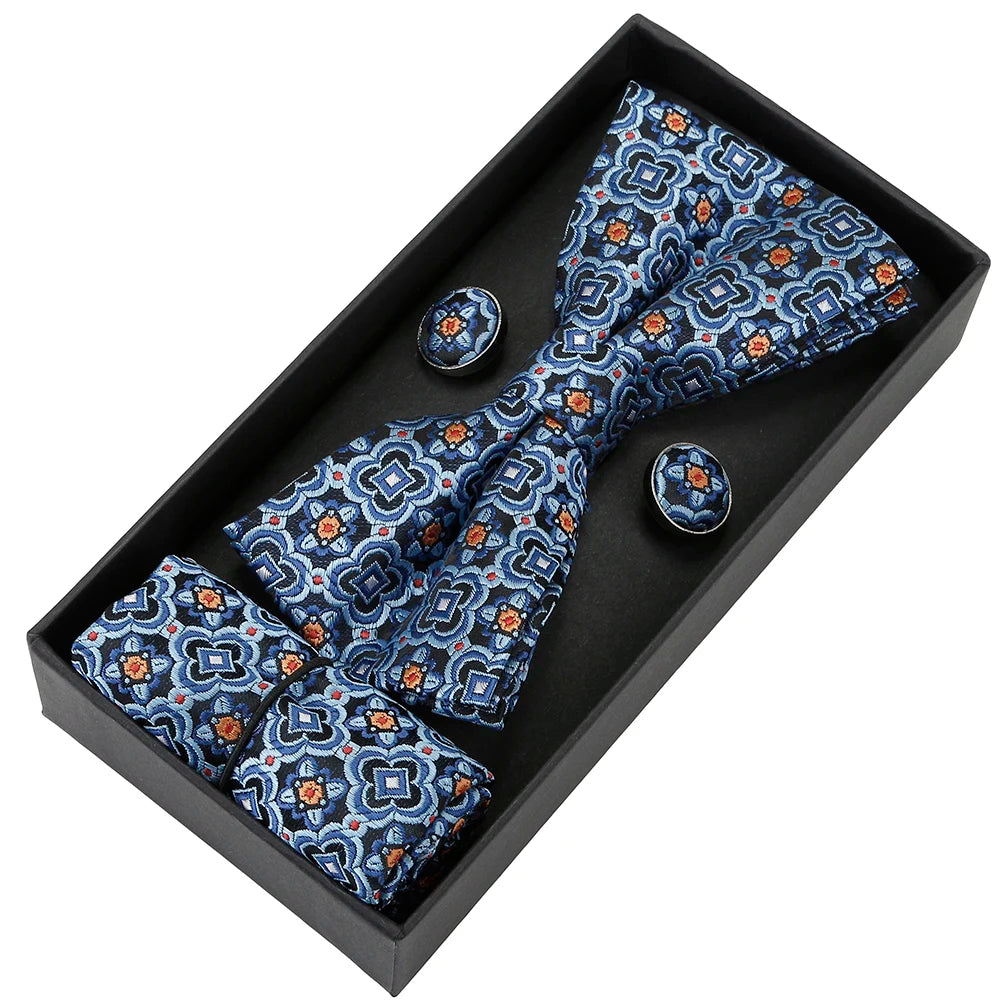 Herren Fliegen-Set mit Blumen-Paisley-Muster – 3-teiliges Geschenkset mit Fliege, Einstecktuch & Manschettenknöpfen | Elegantes Accessoire für Hochzeit & Business