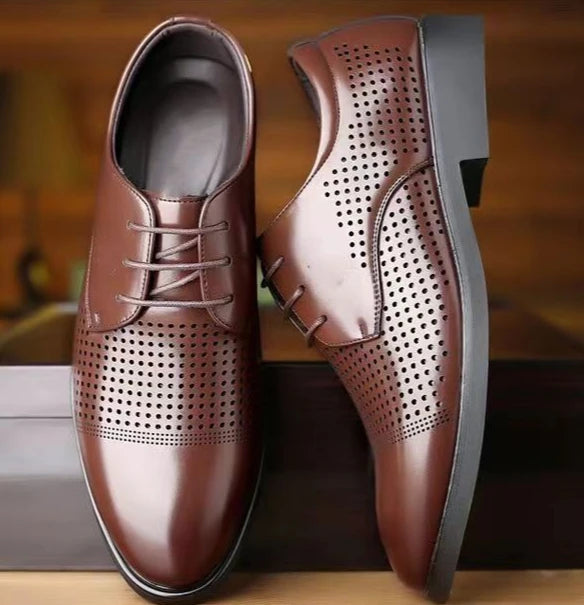 Herren Sommer-Businessschuhe mit Lochdesign – Runde Spitze & Schnürung | Atmungsaktive Elegante Lederschuhe für Büro & Anlass Kaufschwan®
