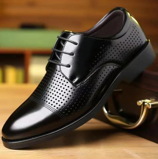 Herren Sommer-Businessschuhe mit Lochdesign – Runde Spitze & Schnürung | Atmungsaktive Elegante Lederschuhe für Büro & Anlass Kaufschwan®