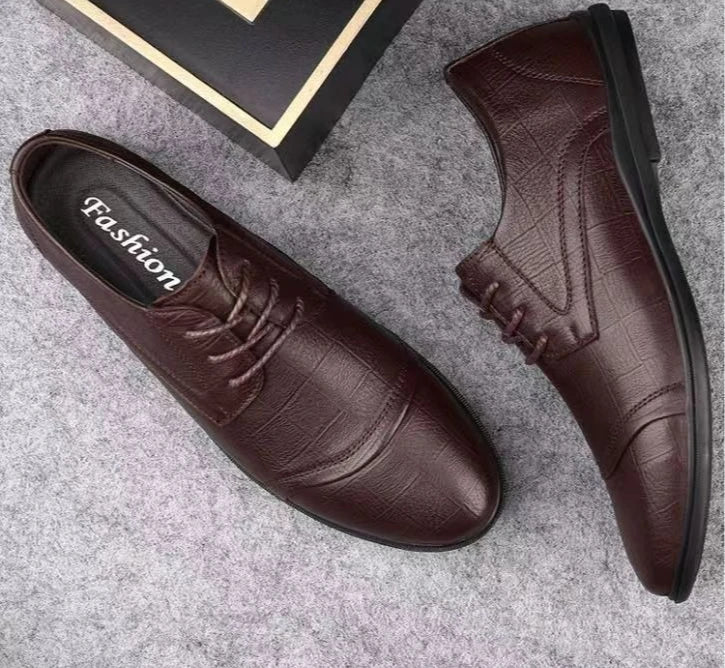 Herren Lederschuhe mit Spitzem Design – Schwarze Weiche Freizeitschuhe | Elegante Retro-Businessschuhe für Sommer & Alltag Kaufschwan®