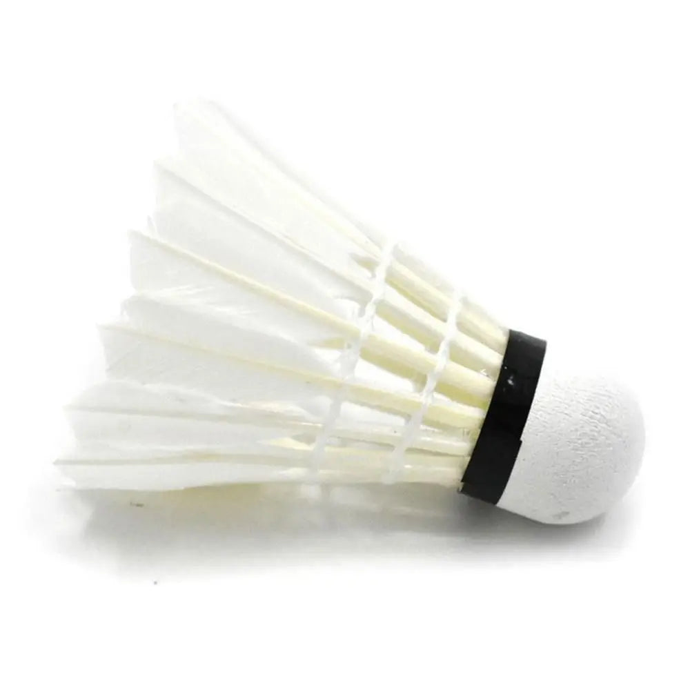 12 Stück Weiße Badminton Federbälle – Langlebige Trainings Federbälle für Profis & Freizeit | Stabile Flugbahn & Hochwertige Qualität Kaufschwan®