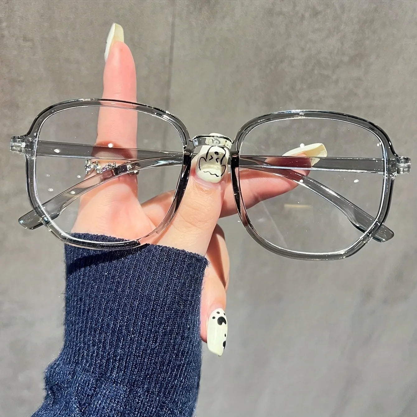 1 piece of women's jelly colored fashionable flat frame new retro simple irregular glasses suitable for daily outings Kaufschwan® Grau