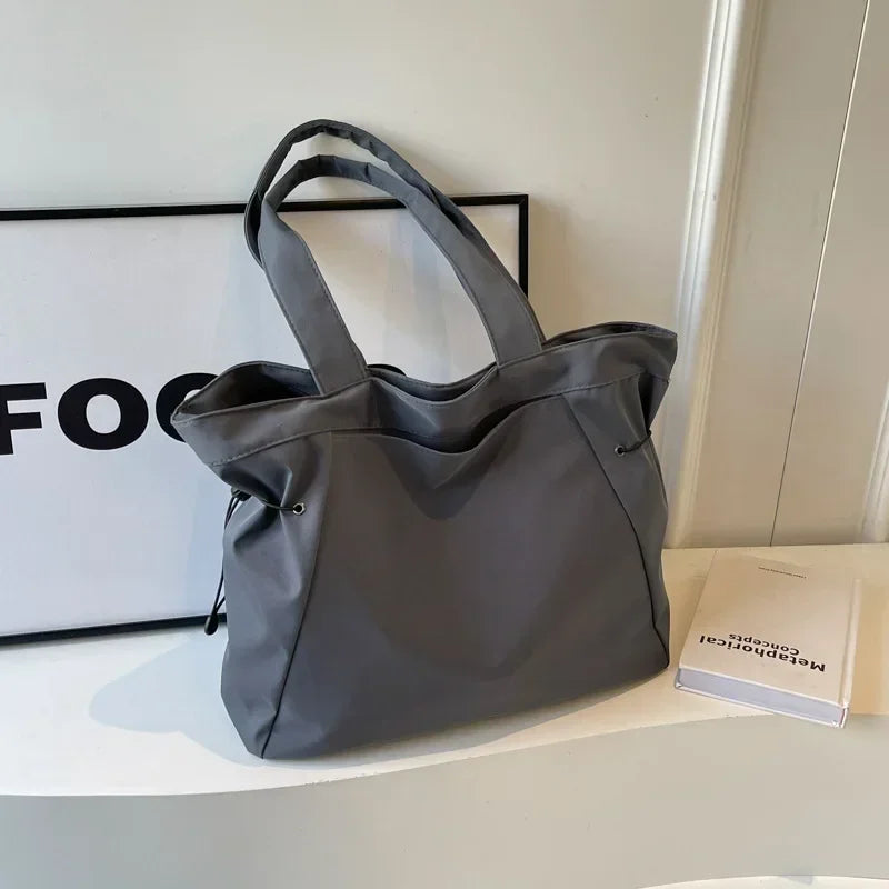 Casual Fashion Tote Bag mit Großer Kapazität – Damen Schultertasche für Reisen & Alltag | Ästhetische Handtasche mit Kordelzug