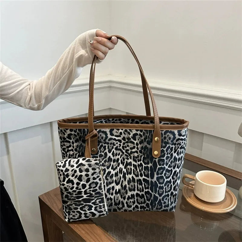 Leopardenmuster Tote Bag mit Beutel – Stylische Kunstleder Schultertasche | Große Kapazität Shopping Bag für Damen Alltag Kaufschwan® Schwarz