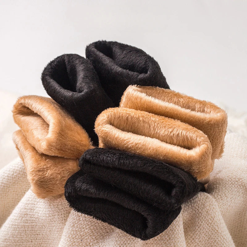 Damen Winter Warme Kurzsocken | Dicke Thermo Kaschmir Wolle Nylon Samt | Gemütliche Haus- & Stiefelsocken (1–20 Paar) Kaufschwan®