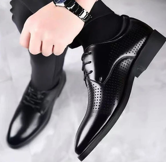 Herren Sommer-Businessschuhe mit Lochdesign – Runde Spitze & Schnürung | Atmungsaktive Elegante Lederschuhe für Büro & Anlass Kaufschwan®