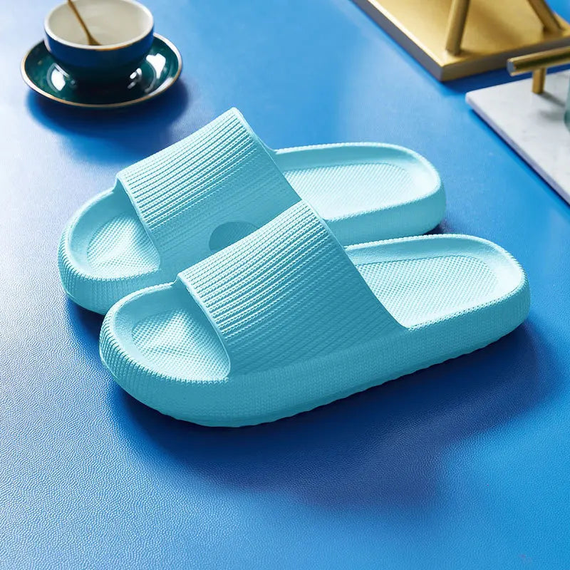 Sommer-Hausschuhe mit dicker Sohle | Atmungsaktive Rutschfeste Badslipper | Entspannung für Zuhause Damen Kaufschwan®