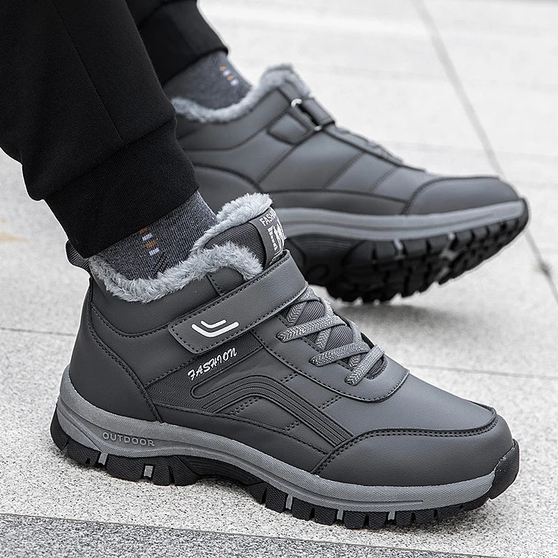 Herren Winterstiefel – Wasserdichte PU-Leder Schneestiefel | Gefütterte Rutschfeste Hohe Arbeits- & Freizeitschuhe Kaufschwan®