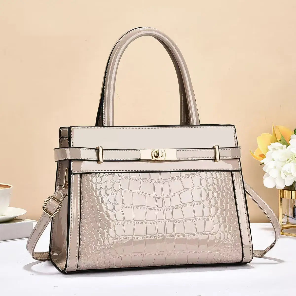 Neue Stilvolle Damenhandtasche mit Kroko Muster – Große Mom Bag | Trendige PU Leder Pendler Schultertasche Kaufschwan® Khaki 1