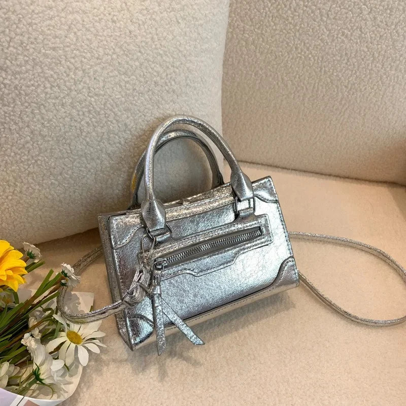 Glänzende Lackleder Crossbody Tasche – Damen Schulter Handtasche im Weichen Quadratischen Design mit Reißverschluss & Polyesterfutter