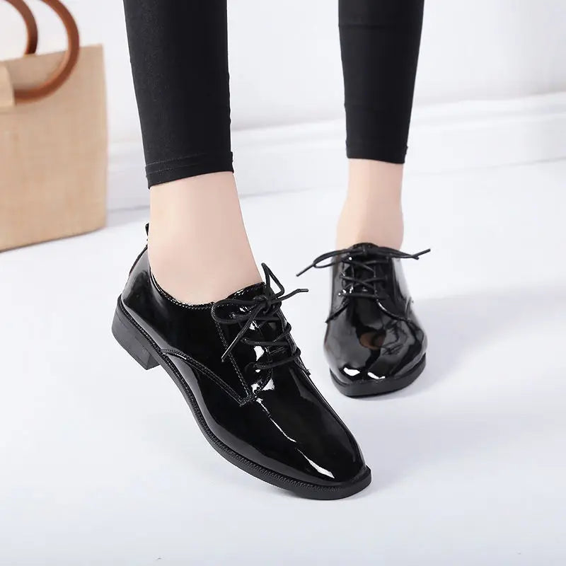 Damen Business-Schuhe – Schwarze Low-Heels aus Leder | Klassische Business-Schuhe für Büro & Karriere im Herbst Kaufschwan®