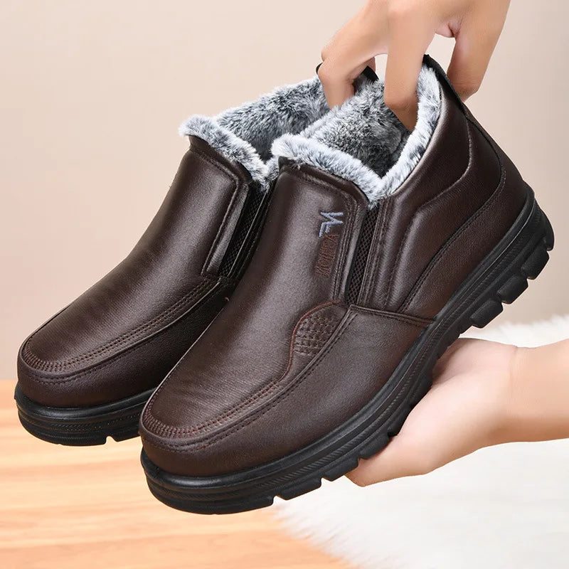Herren Winterstiefel aus Leder – Wasserdicht & Rutschfest | Gefütterte Warme Baumwoll-Stiefeletten für Arbeit & Outdoor Kaufschwan®