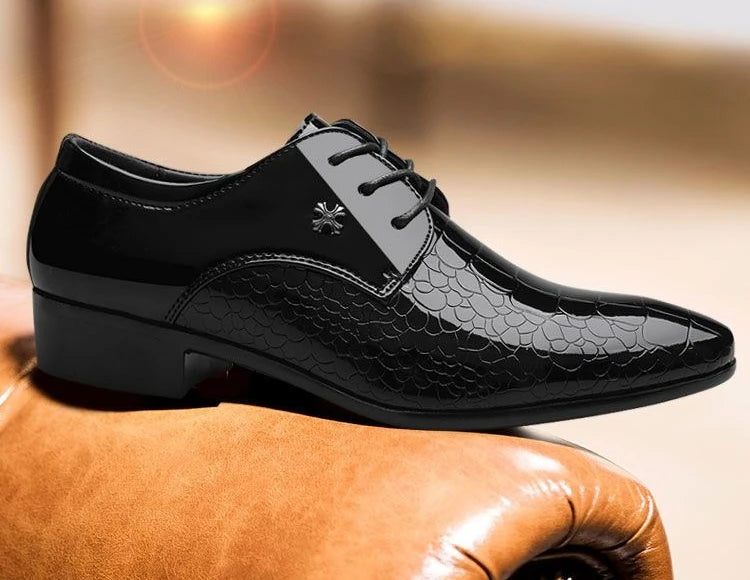 Herren Lackschuhe Schwarz – Elegante Spitzenschuhe mit Glänzendem Finish | Hochwertige Formelle Lederschuhe zum Günstigen Preis Kaufschwan®