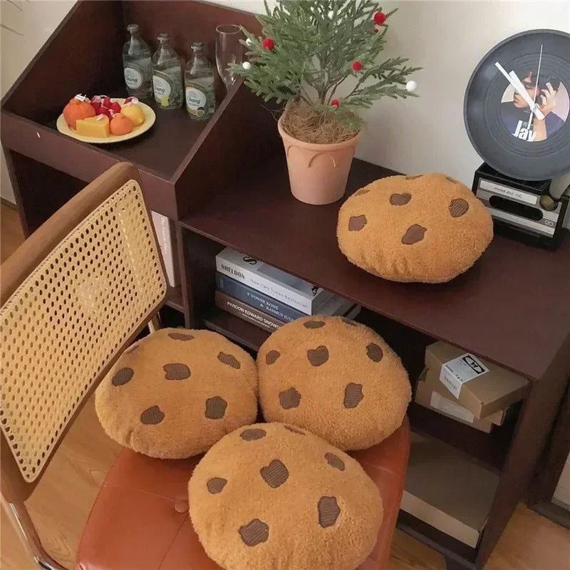 Keks Kissen | Schokoladenstückchen Keks Plüschkissen | Rundes Kissen für Boden, Sofa, Schlafzimmer Dekor & Geschenk Kaufschwan®