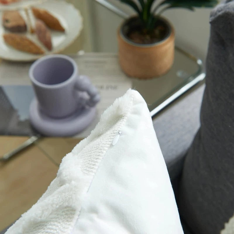 Weiche Plüsch-Wollkissenbezüge | Luxus Stil Kissenhüllen | Europäische Dekoration für Sofa & Schlafzimmer | Creme & Khaki Weihnachten Kaufschwan®