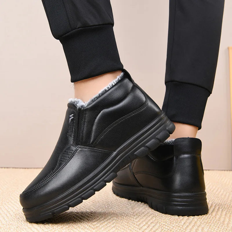 Herren Winterstiefel aus Leder – Wasserdicht & Rutschfest | Gefütterte Warme Baumwoll-Stiefeletten für Arbeit & Outdoor Kaufschwan®