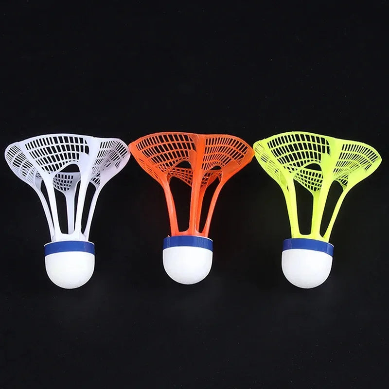 3 Stück Windfeste Badminton Federbälle – Bunte Nylon Trainings Federbälle | Windresistente Outdoor Sportaccessoires Kaufschwan®