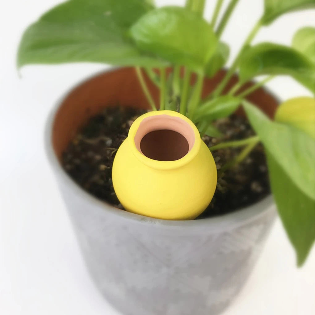 4 Stück Keramik Bewässerungsgeräte – Modernes Automatisches Tropfbewässerungssystem | Weinflaschen-Bewässerungskegel für Innen- & Außenpflanzen