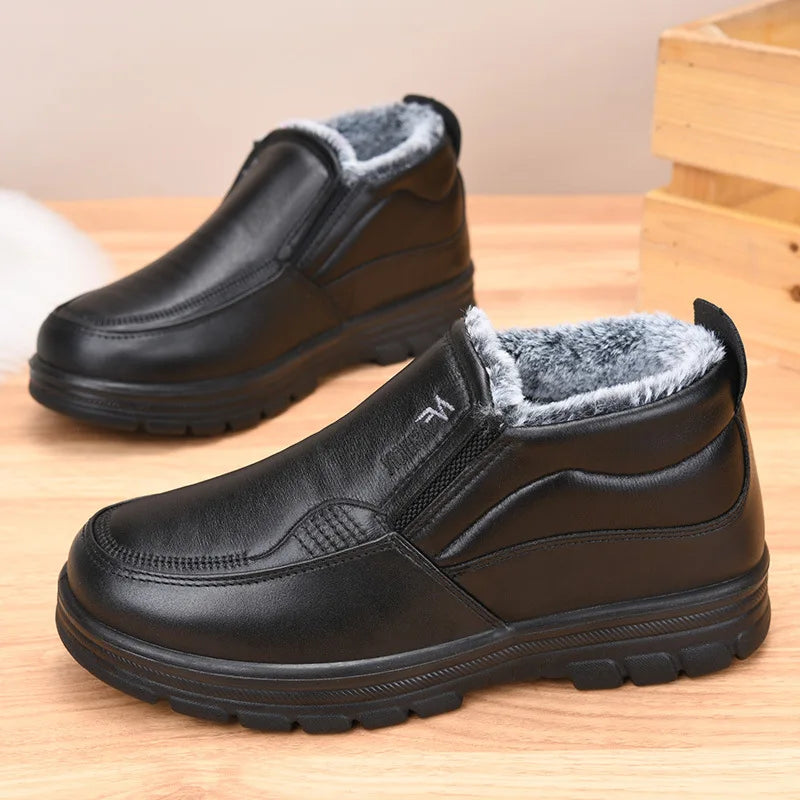 Herren Winterstiefel aus Leder – Wasserdicht & Rutschfest | Gefütterte Warme Baumwoll-Stiefeletten für Arbeit & Outdoor Kaufschwan®