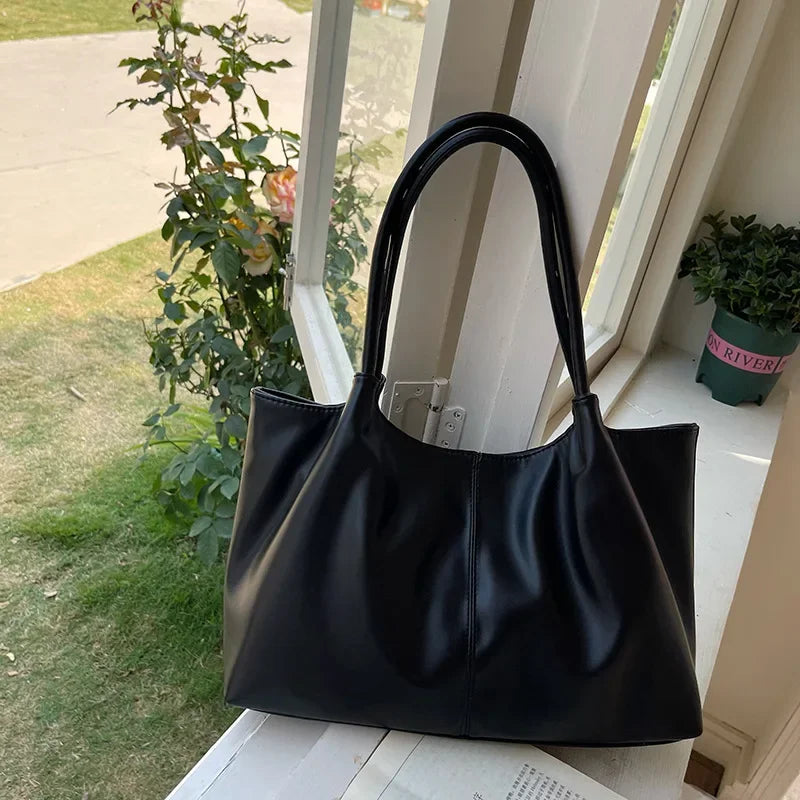 Schlichte Weiße Schultertasche – Damen Kunstleder Underarm Tote | Große Kapazität Handtasche für Schule, Studium & Shopping Kaufschwan®