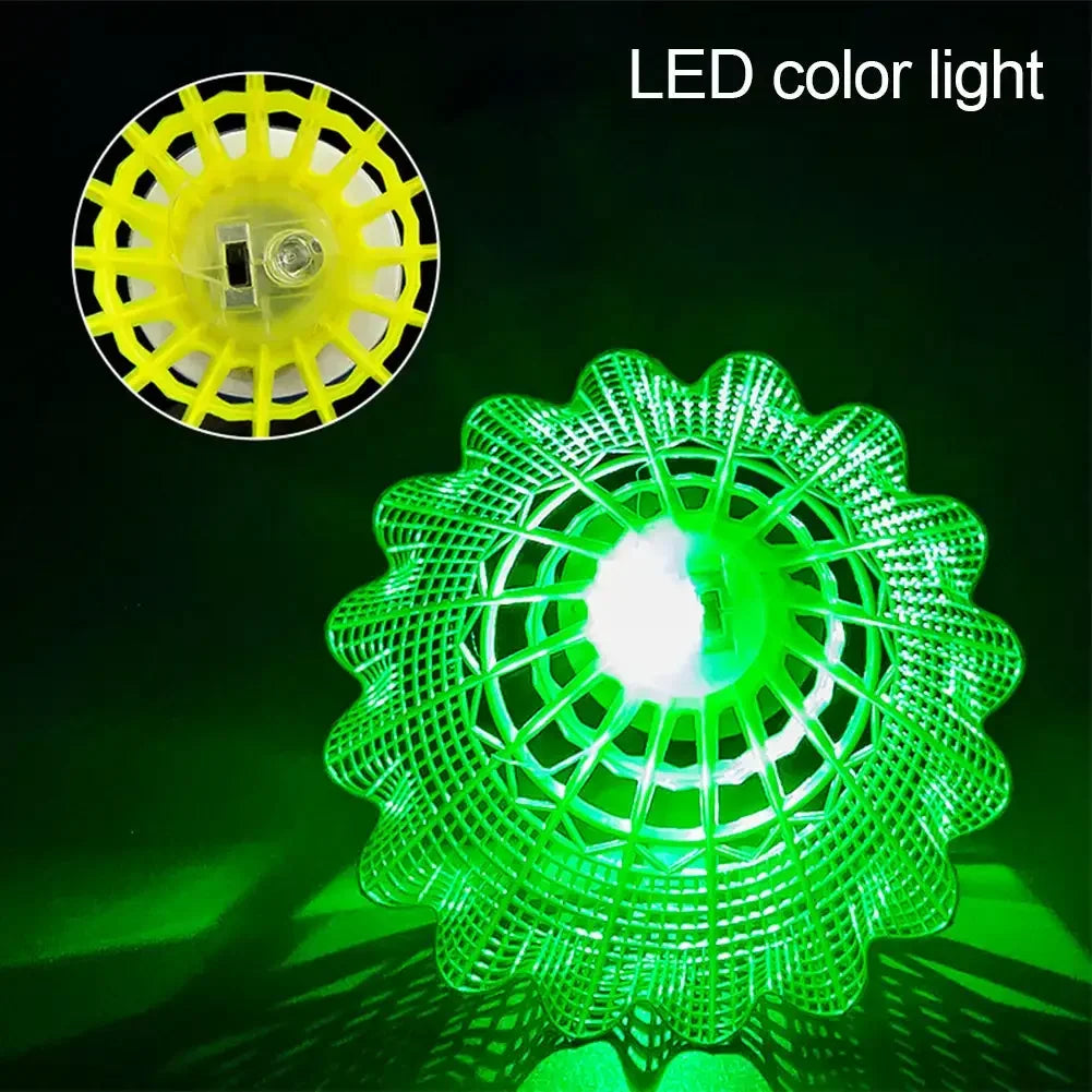 6 Stück LED Leucht Federbälle – Farbige Leuchtende Badmintonbälle für Indoor & Outdoor Spiele Kaufschwan®