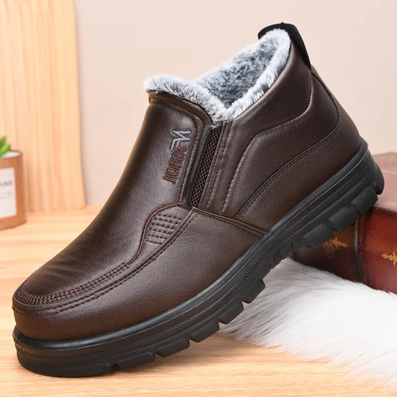 Herren Winterstiefel aus Leder – Wasserdicht & Rutschfest | Gefütterte Warme Baumwoll-Stiefeletten für Arbeit & Outdoor Kaufschwan® Kaffee 38