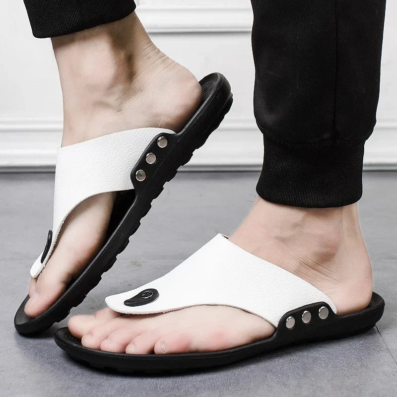 Herren Sommer Hausschuhe | Bequeme Braune Flip-Flops | Rutschfeste Strandsandalen & Badeschuhe Kaufschwan®