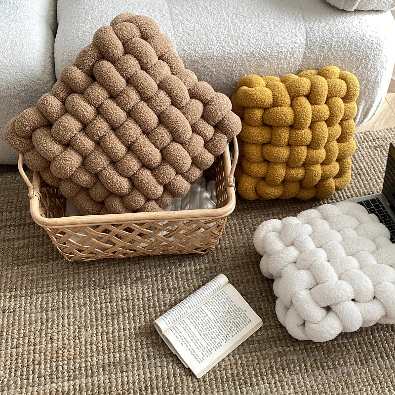 Luxuriöses Kissen für Wohnzimmer | Weicher Lammfell Dekokissen für Sofa & Stuhl | Komfortables Sitzkissen für Zuhause Kaufschwan®