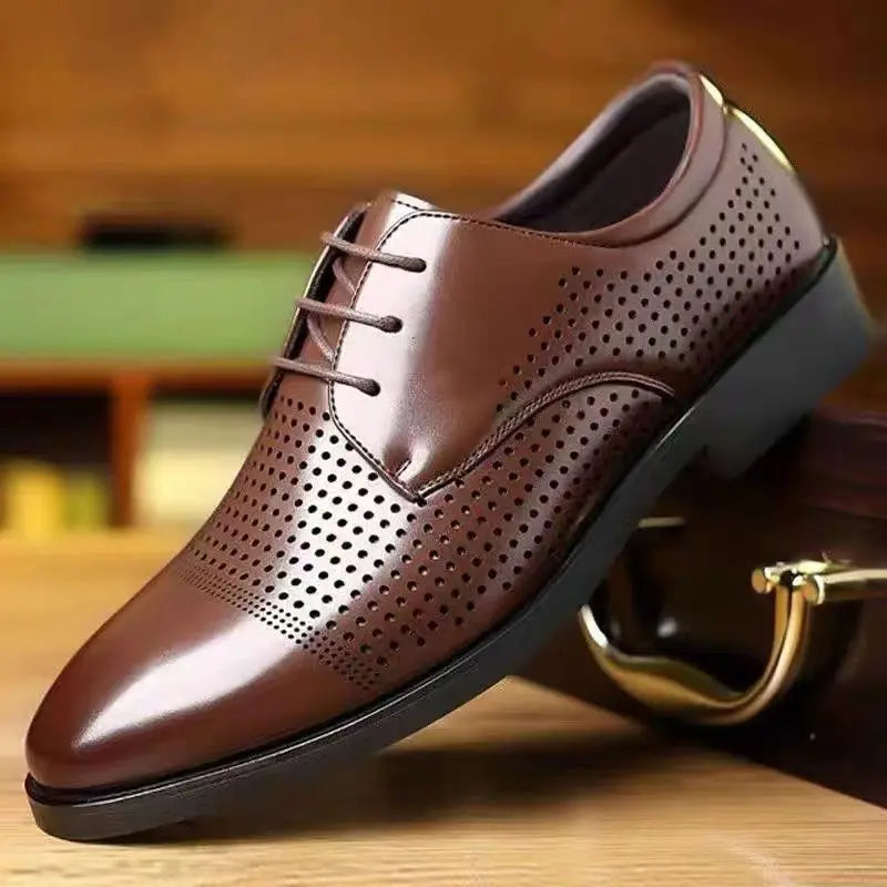 Herren Sommer-Businessschuhe mit Lochdesign – Runde Spitze & Schnürung | Atmungsaktive Elegante Lederschuhe für Büro & Anlass Kaufschwan® Braun 38