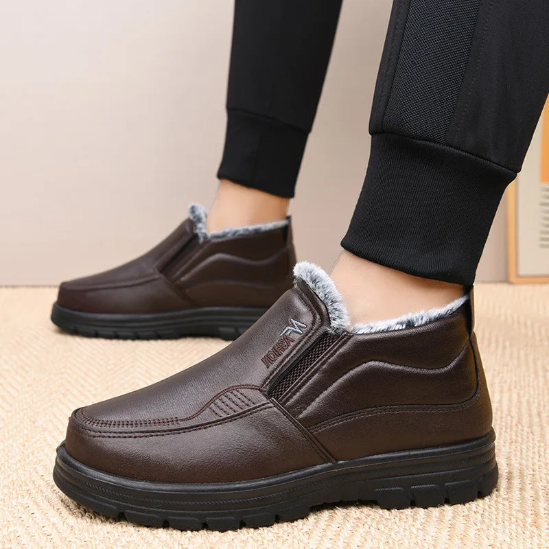 Herren Winterstiefel aus Leder – Wasserdicht & Rutschfest | Gefütterte Warme Baumwoll-Stiefeletten für Arbeit & Outdoor Kaufschwan®
