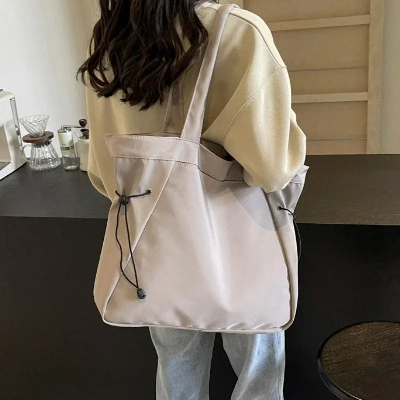 Casual Fashion Tote Bag mit Großer Kapazität – Damen Schultertasche für Reisen & Alltag | Ästhetische Handtasche mit Kordelzug Kaufschwan®