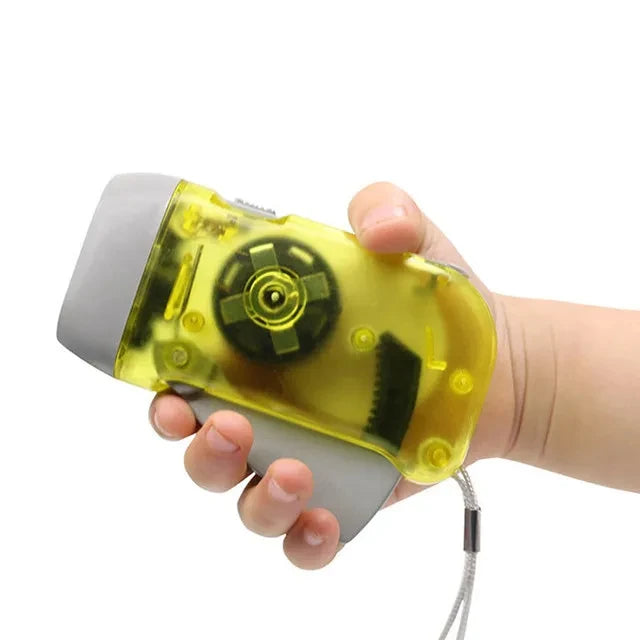 3 Led Hand-Dynamo Taschenlampe – Kurbelbetriebene Wind-Up Lampe | Selbstladende Camping-Leuchte für Outdoor, Zuhause & Notfälle Kaufschwan®