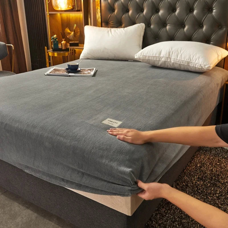 Weiches Plüsch Spannbettlaken – Warmes Coral Fleece Matratzenschoner | Winter Luxus Bettwäsche für Doppelbetten & Paare Kaufschwan® Dunkelgrau 180x200cm