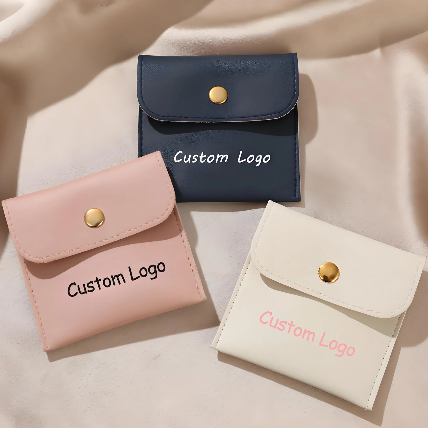 50 Stück Personalisierte PU-Leder Schmuckbeutel – Mit Druckknopfverschluss | Logo-Druck für Ohrringe, Ringe, Broschen & Geschenke