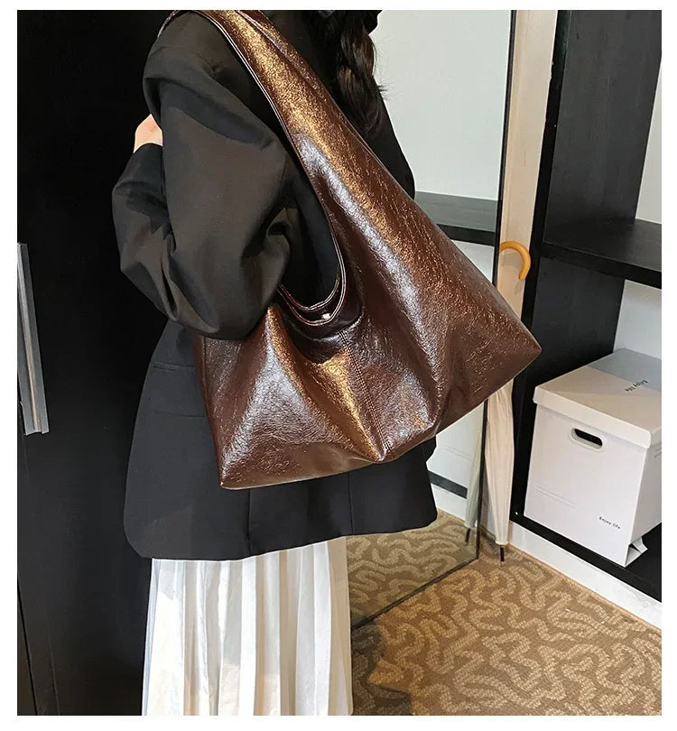 Große Schwarze Schultertasche für Damen – Hobo Shopper Tote | Weiche Leder Umhängetasche für Reisen & Alltag