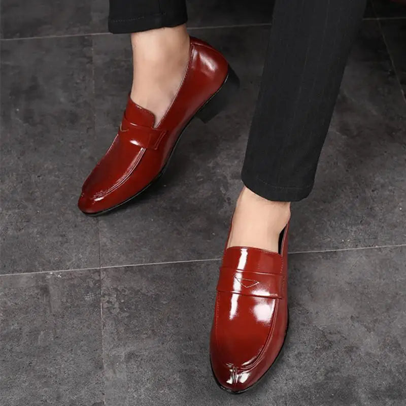 Herren Business-Loafer mit Spitze – Elegante Slip-On Lederschuhe | Formelle Freizeitschuhe für Frühjahr & Herbst im Sale Kaufschwan®