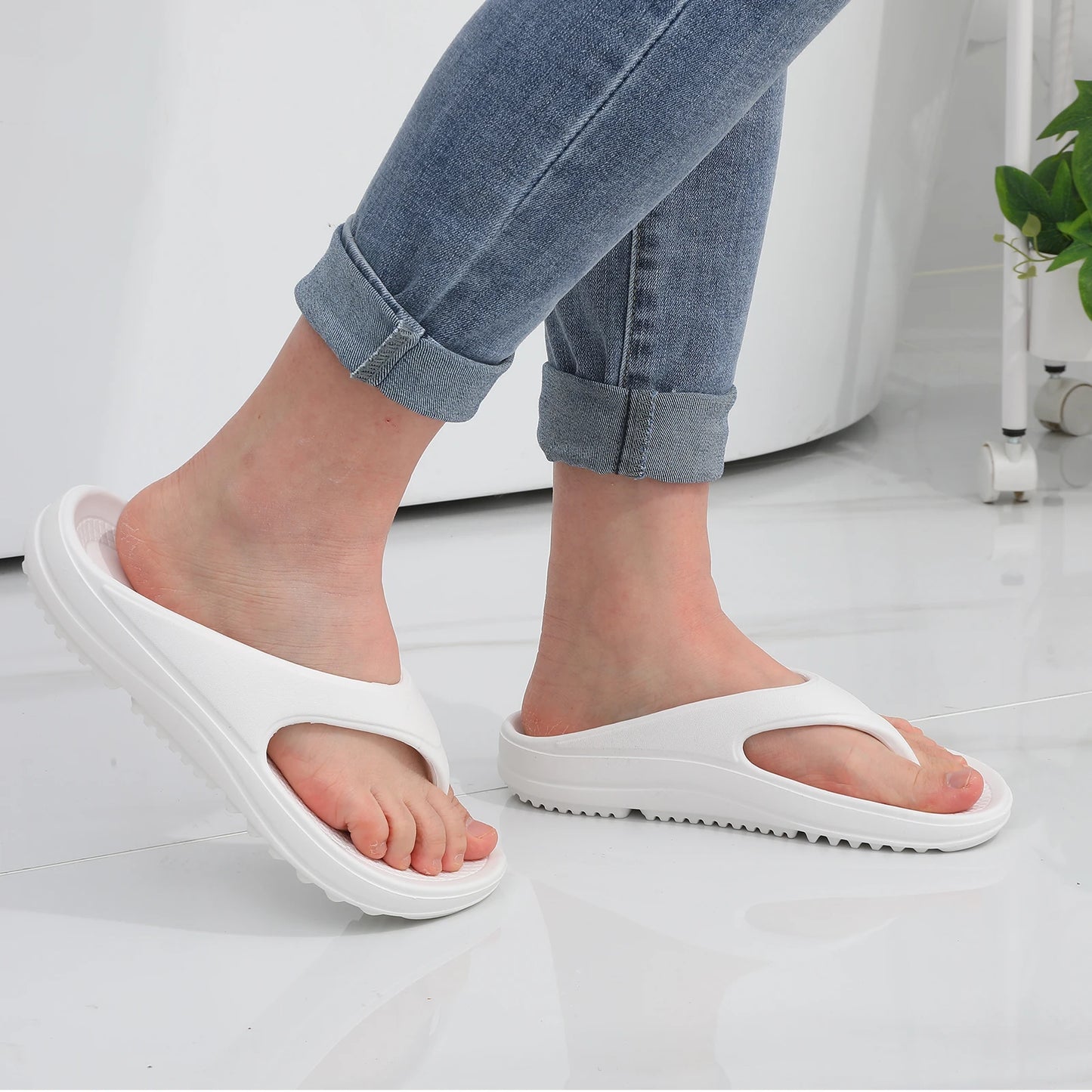 Weiche Orthopädische Damen-Flip-Flops | Sommer-Sandalen mit Fußgewölbeunterstützung | Weiche Erholungsschuhe für Strand & Alltag Kaufschwan®