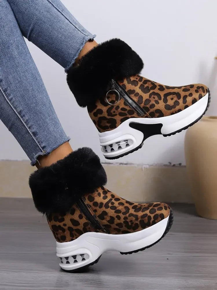 Damen Plateau Schneestiefel – Dicksohlige Winter Stiefeletten aus Kunst-Wildleder | Rutschfeste Knöchelstiefel mit Kunstfellfutter Größe 43