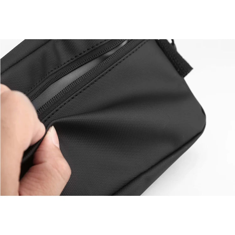 Unisex Schwarze Gürteltasche – Verstellbarer Schultergurt | Outdoor Crossbody Brusttasche, Langlebig & Modisch Kaufschwan®