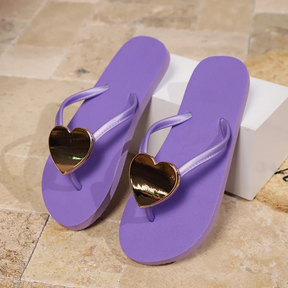 Damen Sommer Flip-Flops | Herz-Design Slipper | Freizeit-, Strand- & Hausschuhe | Größe 43