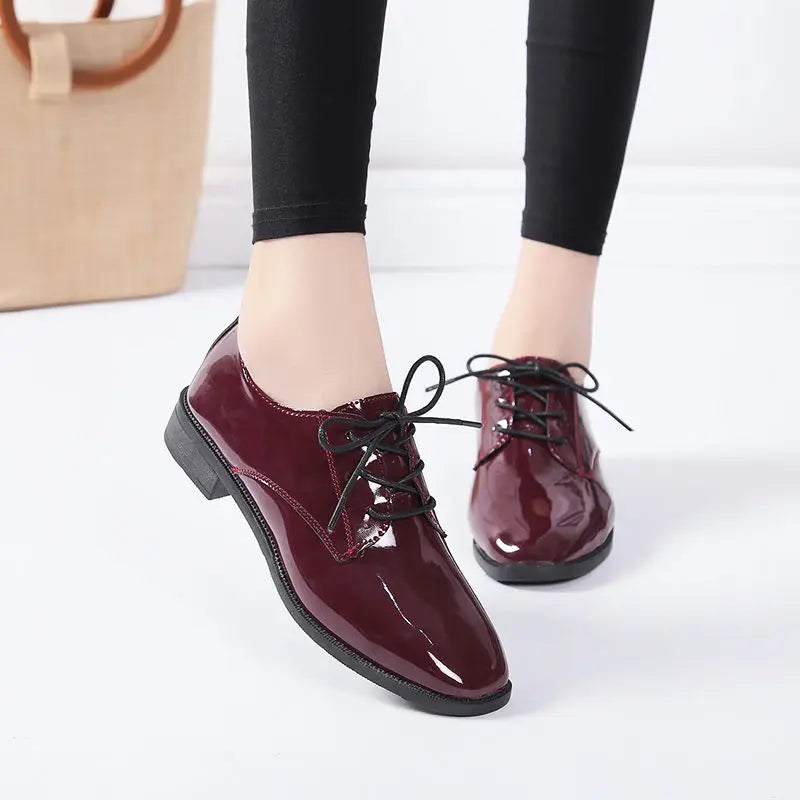 Damen Business-Schuhe – Schwarze Low-Heels aus Leder | Klassische Business-Schuhe für Büro & Karriere im Herbst Kaufschwan® Weinrot 39