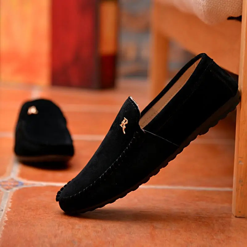 Herren Leder-Loafer – Klassische Runde Mokassins | Flache Slip-On Freizeitschuhe aus Weichem PU-Leder für Büro & Alltag