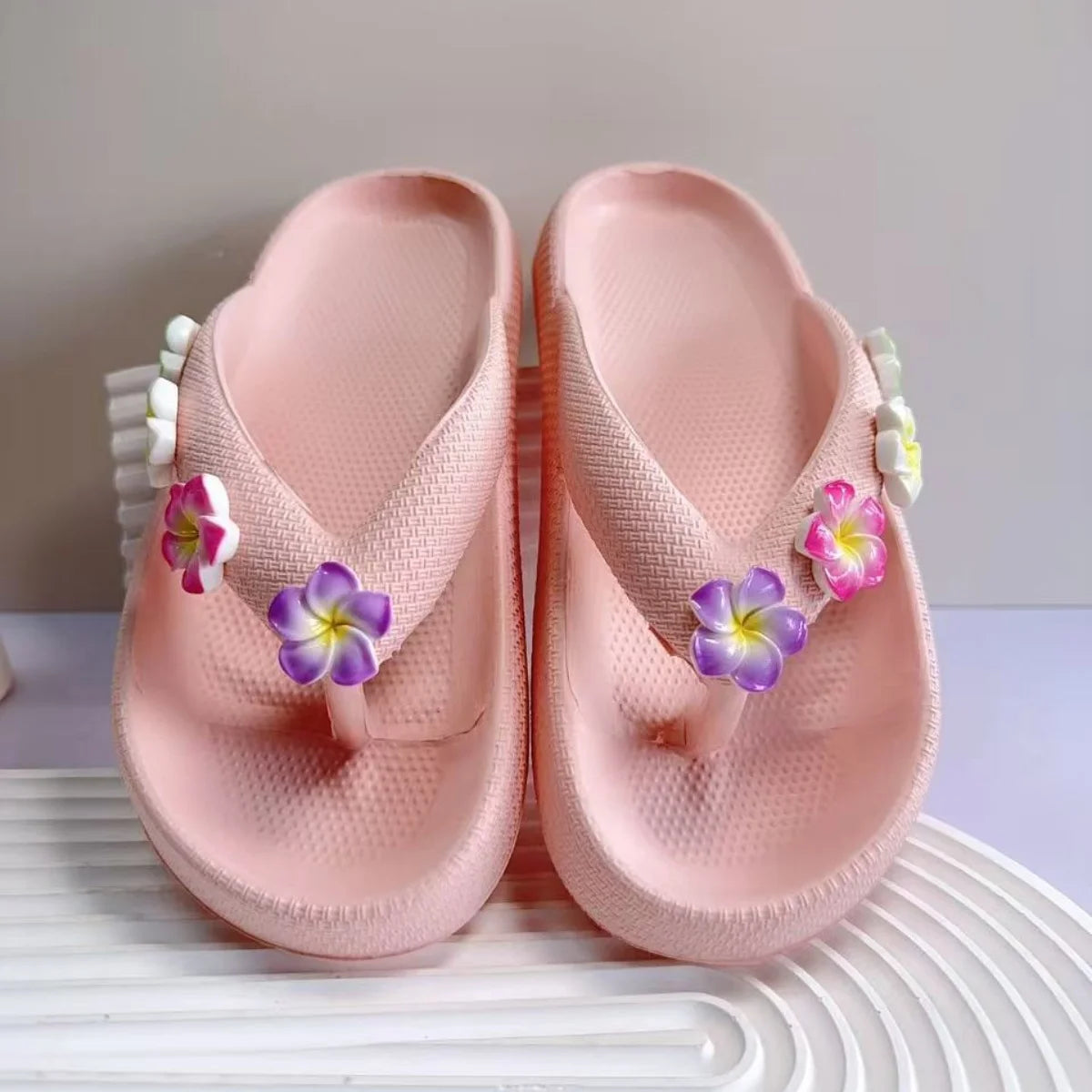 Damen Süße Bunte Ei-Blumen Flip-Flops | Sommer-Sandalen | Strand, Party & Freizeit Hausschuhe Kaufschwan®