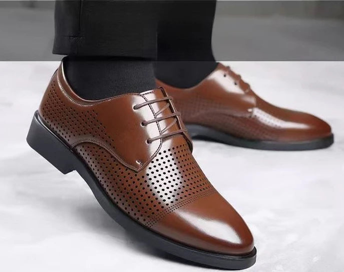 Herren Sommer-Businessschuhe mit Lochdesign – Runde Spitze & Schnürung | Atmungsaktive Elegante Lederschuhe für Büro & Anlass Kaufschwan®