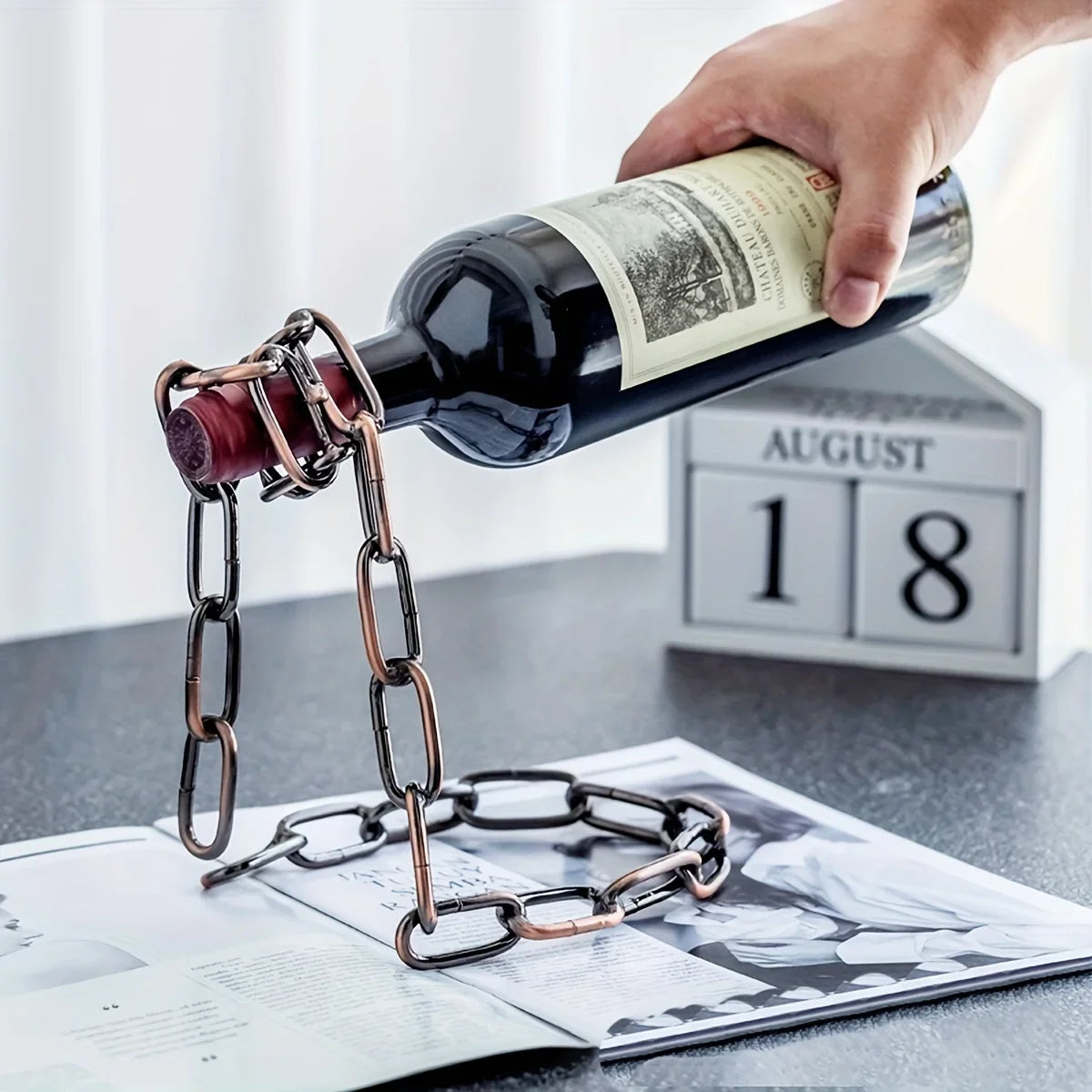 Eisenketten Weinflaschenhalter – Kreativer Schwebender Flaschenständer | Küchen- & Tischdekoration für Weinliebhaber